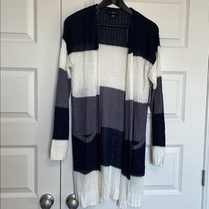 NEW International INC Company knit cardigan long